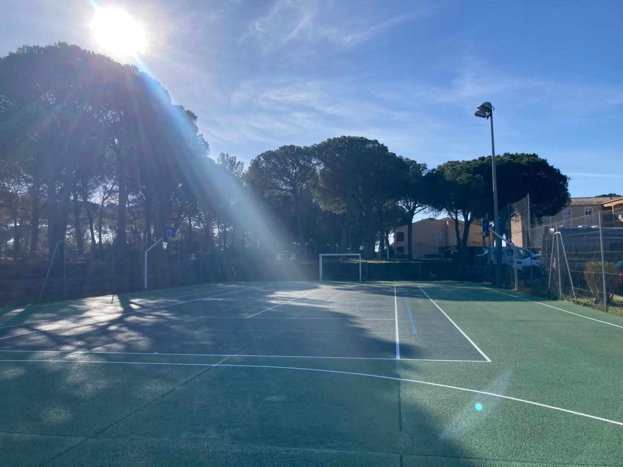 Charmant 2 Pieces Au Coeur Des Golfs De Saint Raphael Екстериор снимка